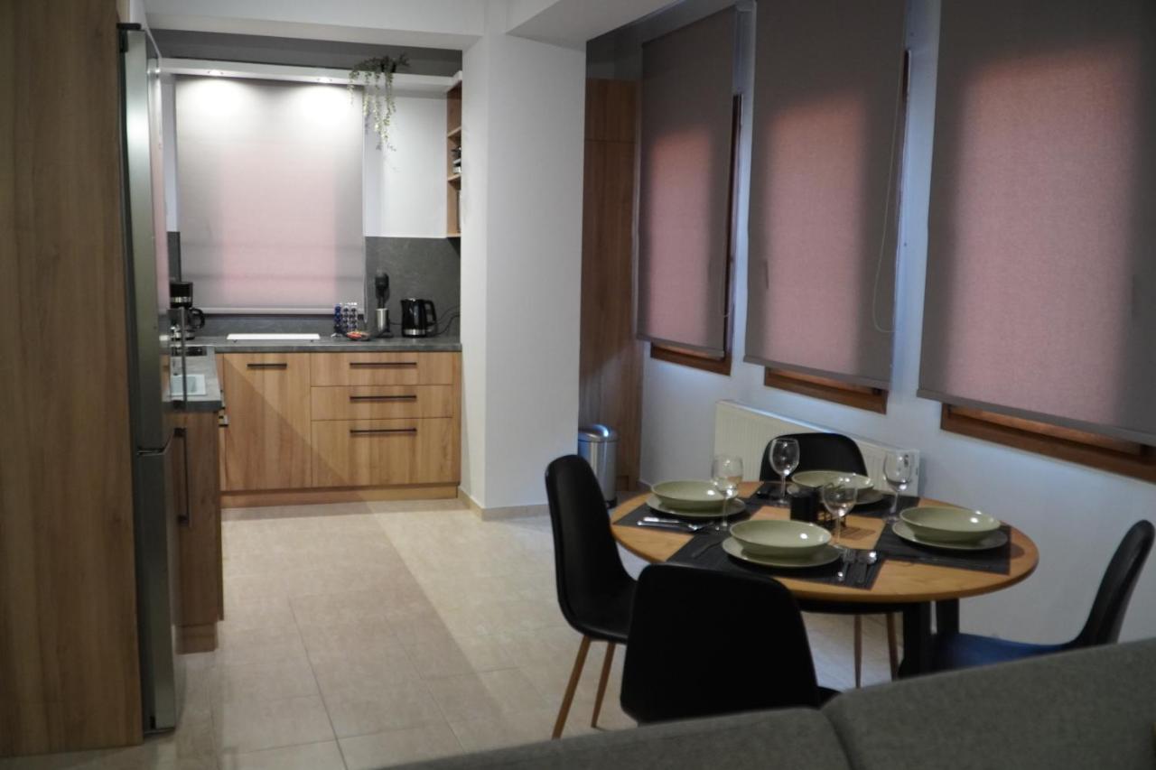 Modern Apartment In Οld Τown เทสซาโลนิกิ ภายนอก รูปภาพ